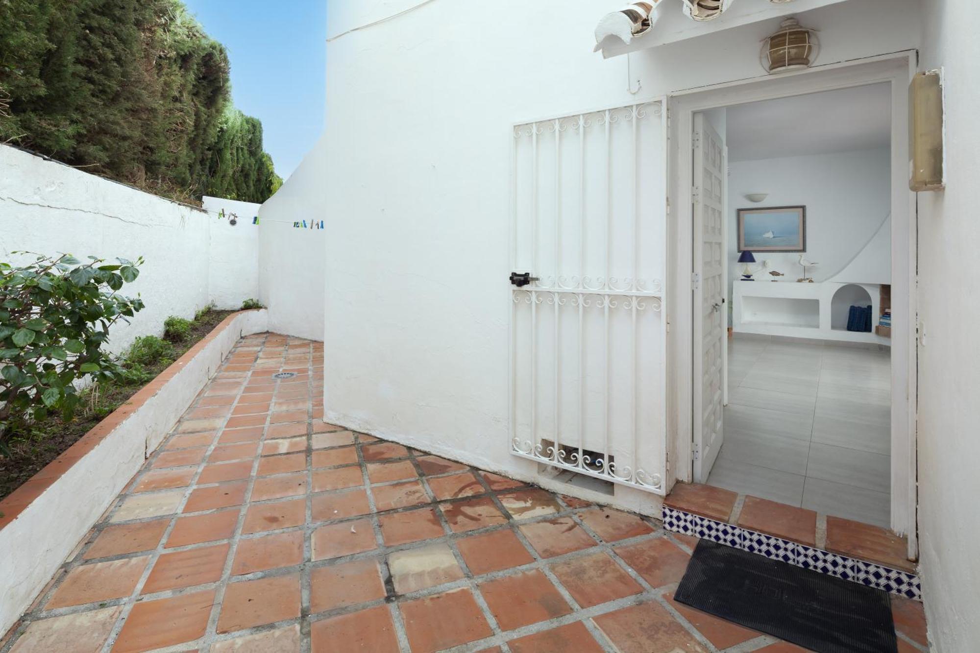 Bright Spacious 1 Bed Apartment Nerja Esterno foto