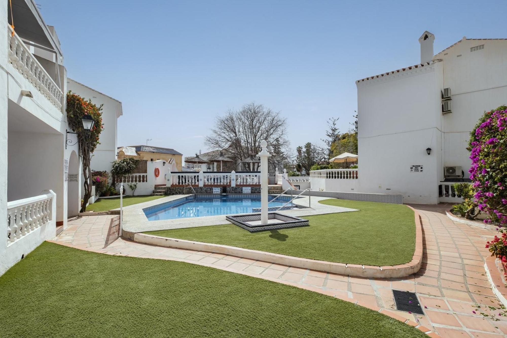 Bright Spacious 1 Bed Apartment Nerja Esterno foto