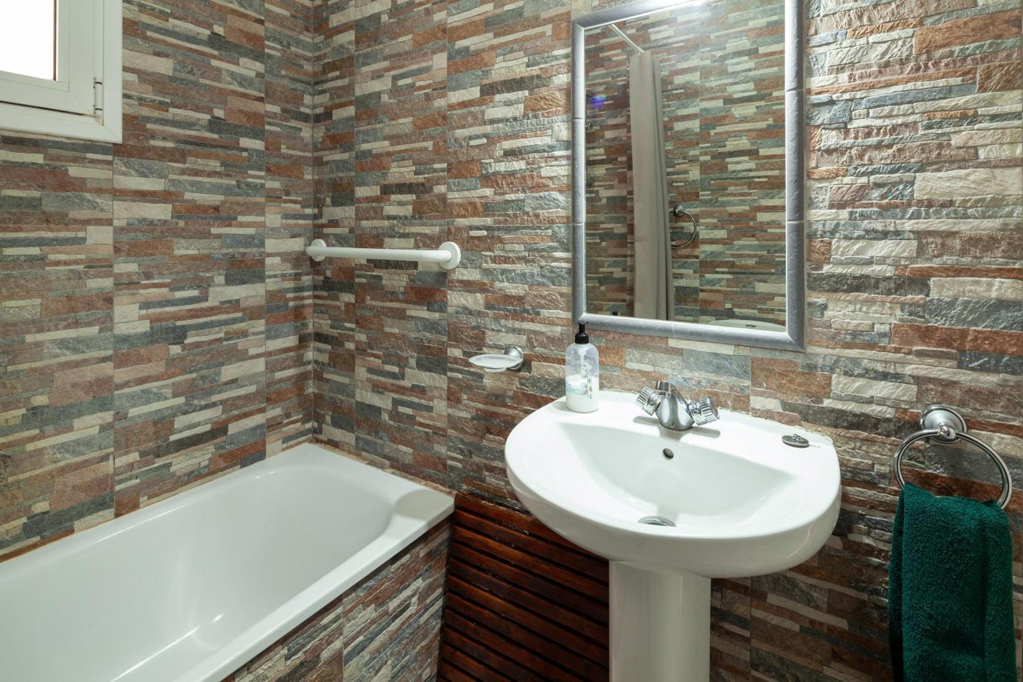 Bright Spacious 1 Bed Apartment Nerja Esterno foto