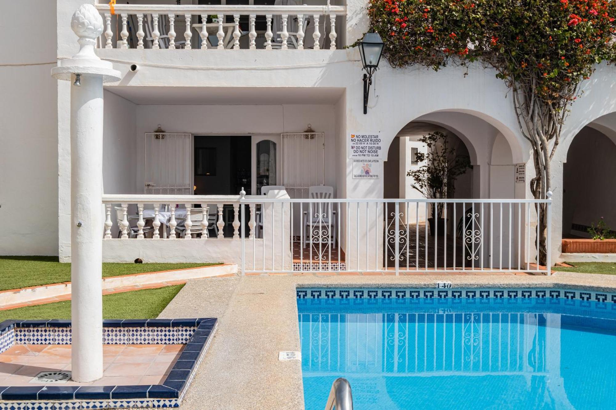 Bright Spacious 1 Bed Apartment Nerja Esterno foto